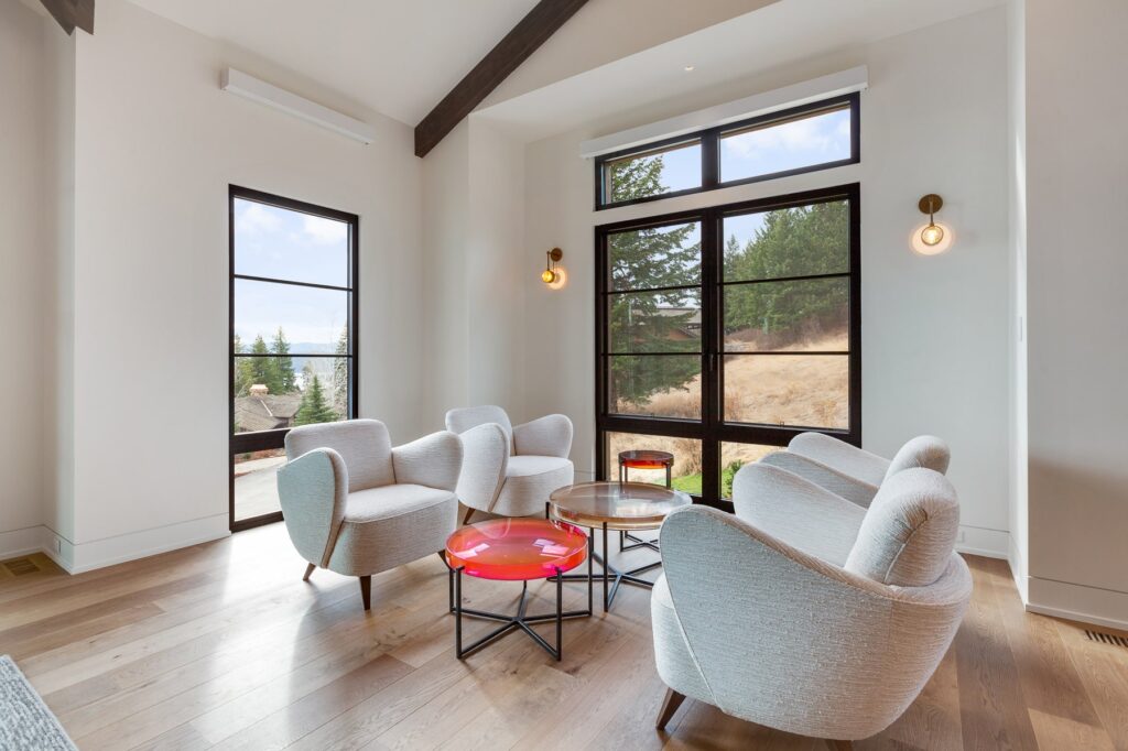 d-residence-in-The-Club-at-Black-Rock-mittmann-architect-corner-room