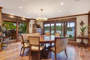 hayden-lake-chalet-remodel-mittmann-architect-dining