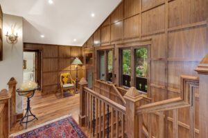 hayden-lake-chalet-remodel-mittmann-architect-stairs