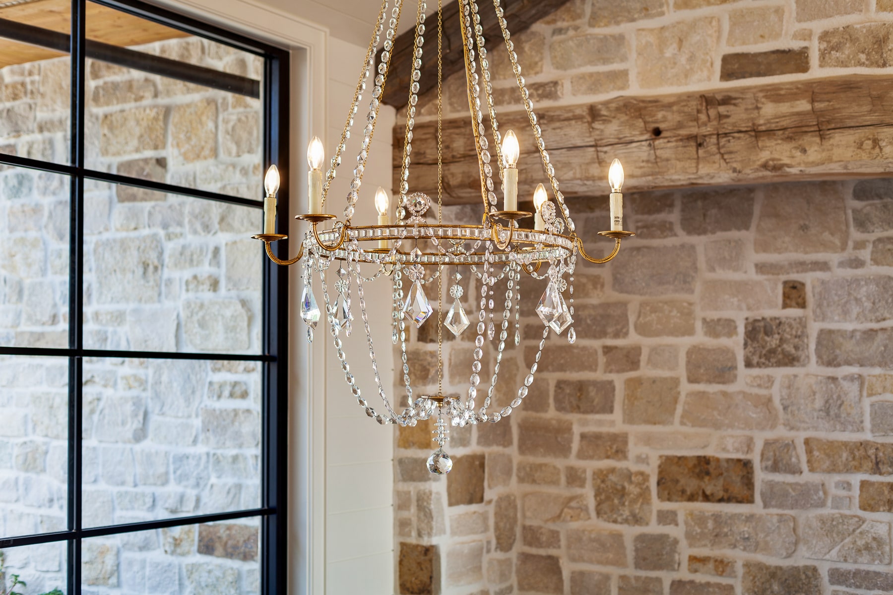 holley-residence-chandelier