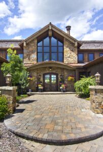 jackson-hole-residence-mittmann-architect-entrance-front