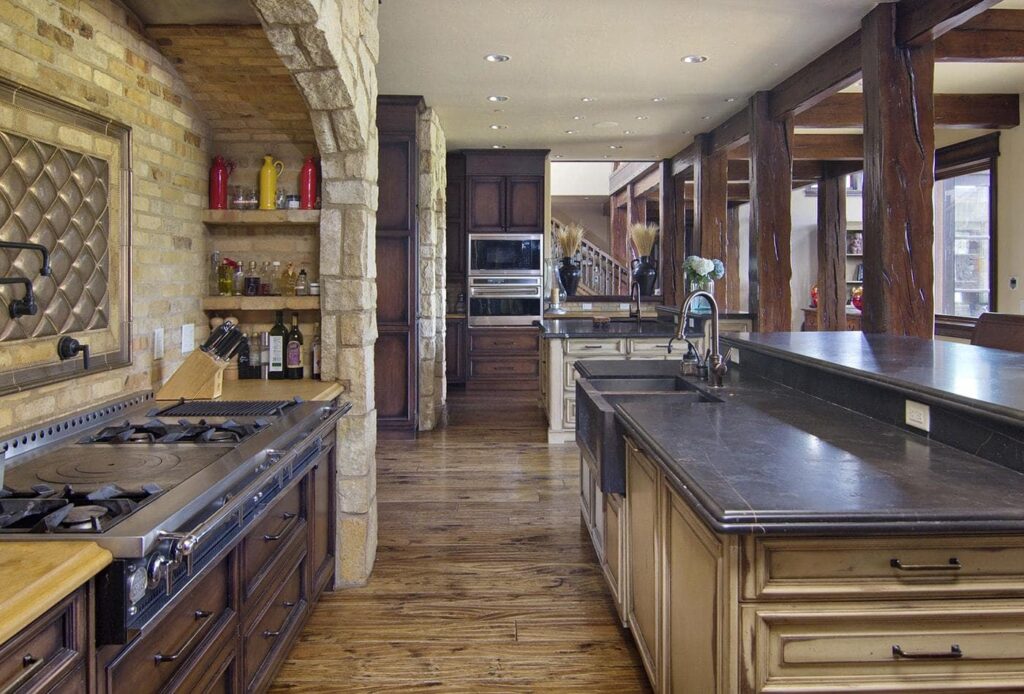 jackson-hole-residence-mittmann-architect-kitchen-area