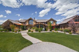 jackson-hole-residence-mittmann-architect-kitchen-front