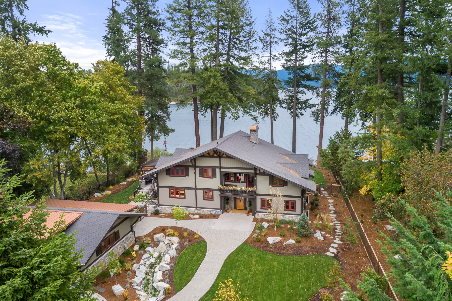 mittmann-architect-Hayden-Lake-Chalet-Remodel-outside-and-lakeside