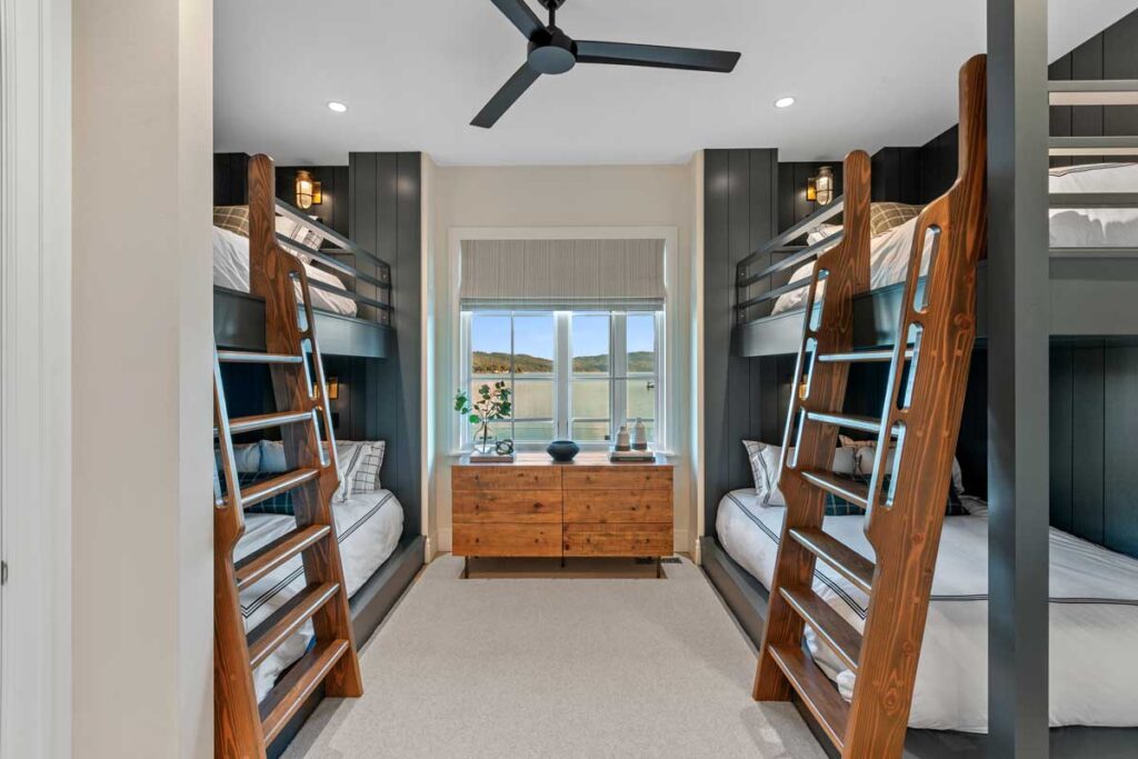 mittmann-architect-Everwell-Bay-residence-bunk-beds